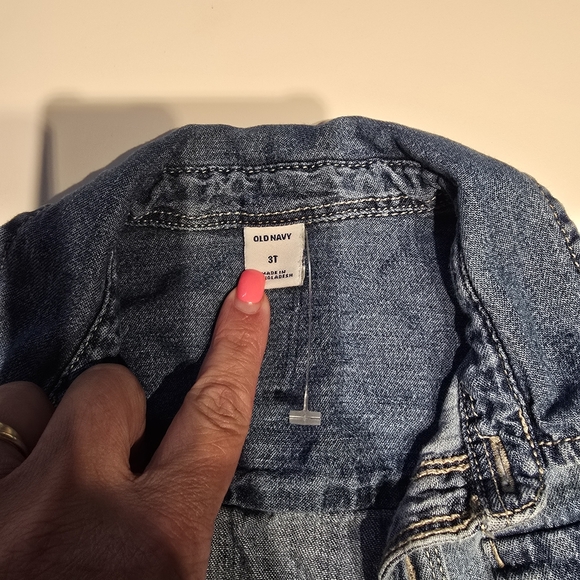Boys Old Navy Classic Blue Denim Shirt. Size 3t - Picture 5 of 6